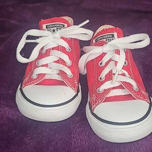 Converse Chuck Taylor All Star Low Top Kids Canvas Shoes Sneakers, Size 8